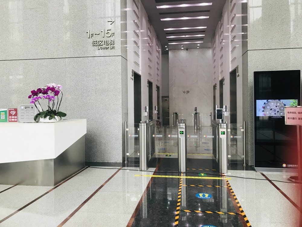 电梯厅1